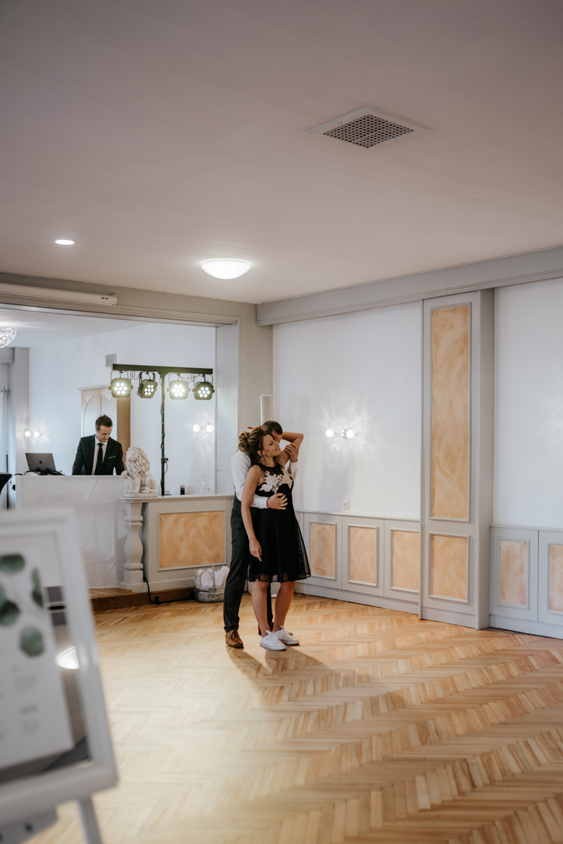Hochzeitstanz bei einer Hochzeit im Landhotel Post in Ebensee, von Fotograf Kosia